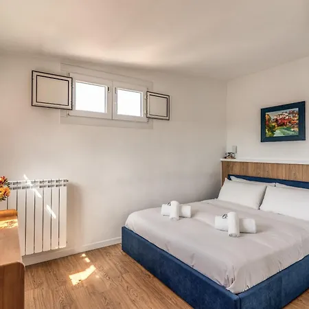 Attic With Terrace Spanish Steps Exclusive Apartment Rome