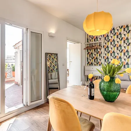 Attic With Terrace Spanish Steps Exclusive Διαμέρισμα *